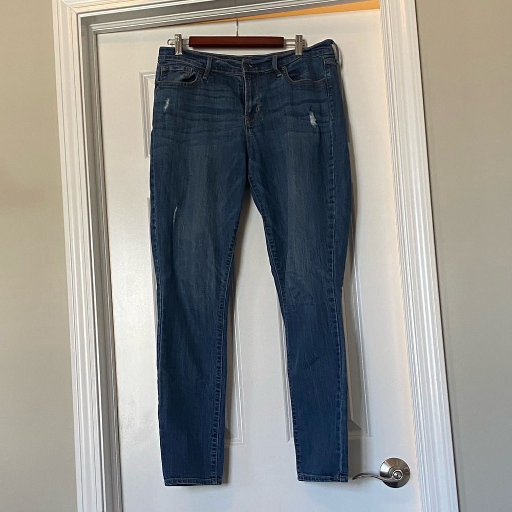 Old Navy Women’s jeans. Size 10 Long. “Curvy skinny” fit.